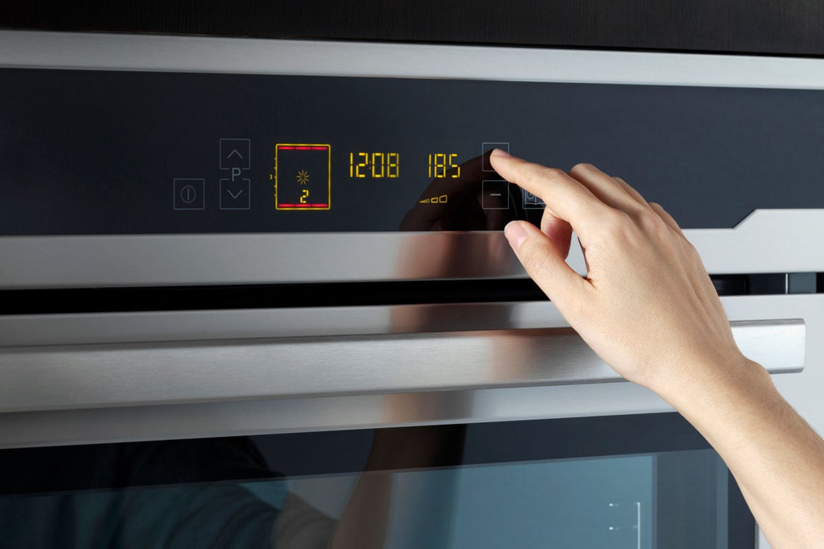 在家庭厨房设置烤箱烘烤蛋糕的估计时间bd手机下载